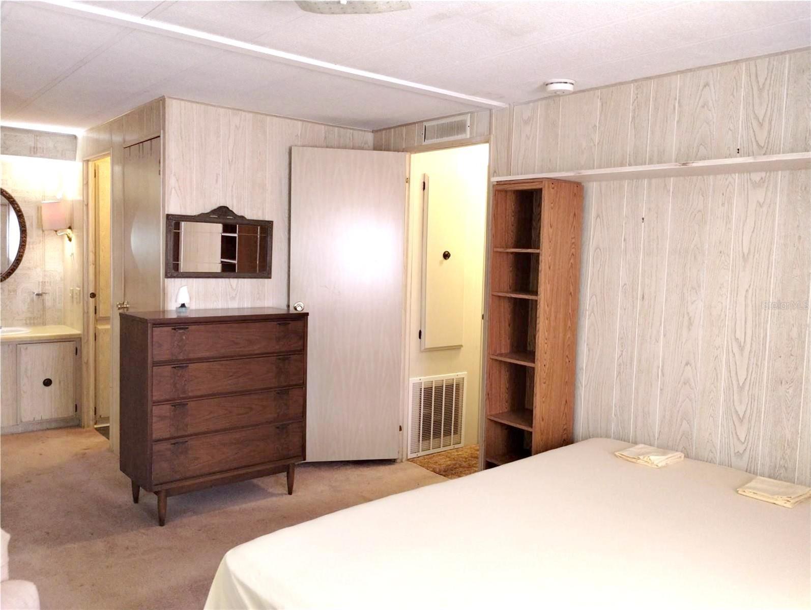 Listing photo id 9 for 7409 Skyline Drive