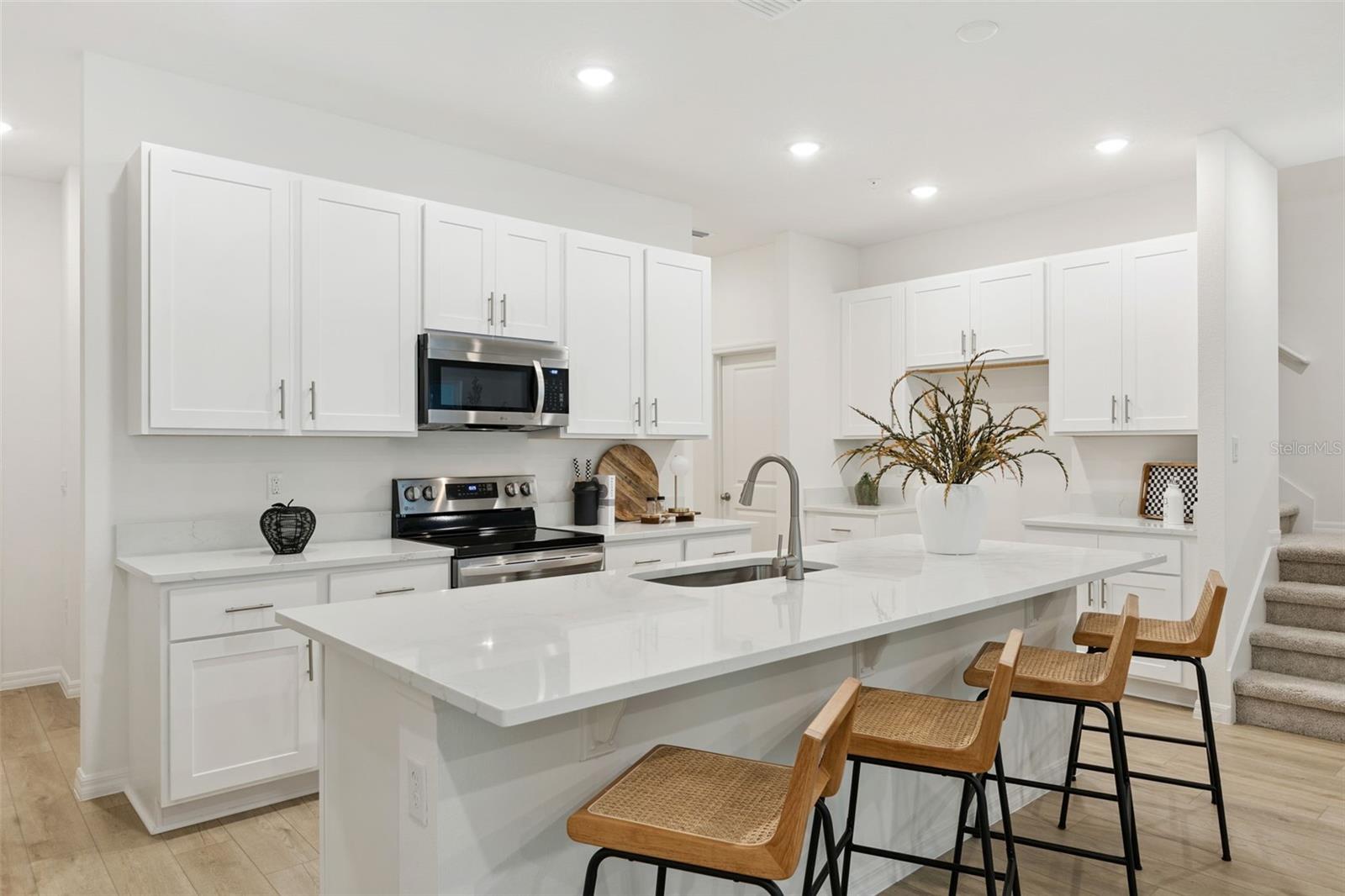 Image 15 of 43 For 5209 Luisa Court