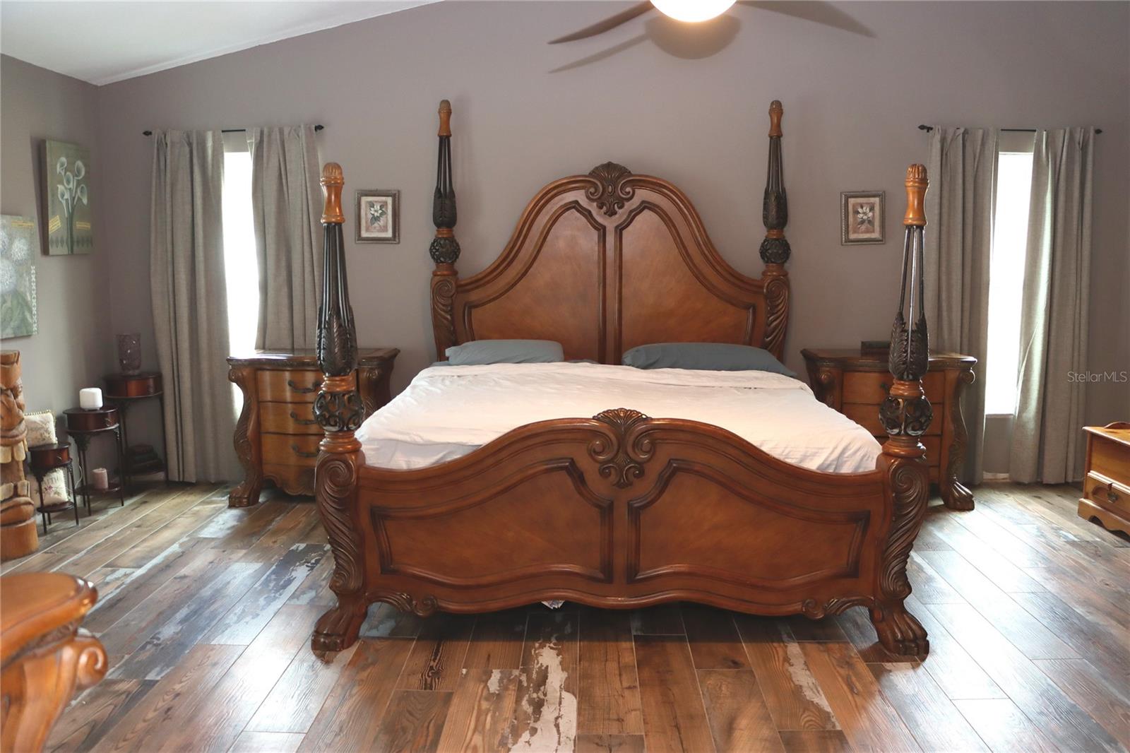 Image 44 of 91 For 1497 Overland Drive