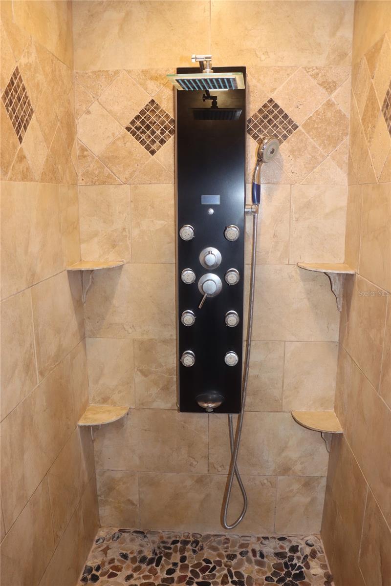 Image 56 of 91 For 1497 Overland Drive