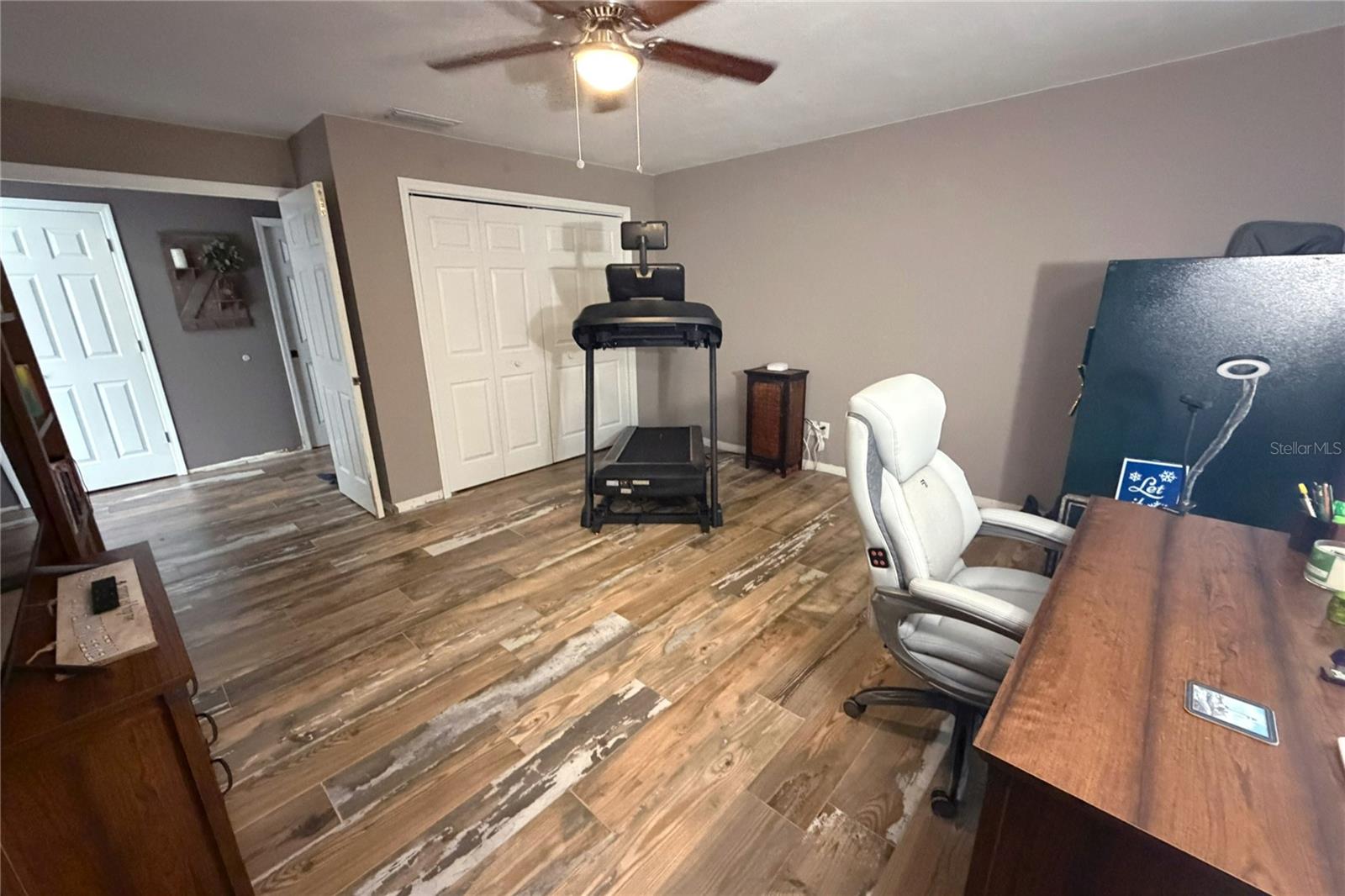 Image 61 of 91 For 1497 Overland Drive