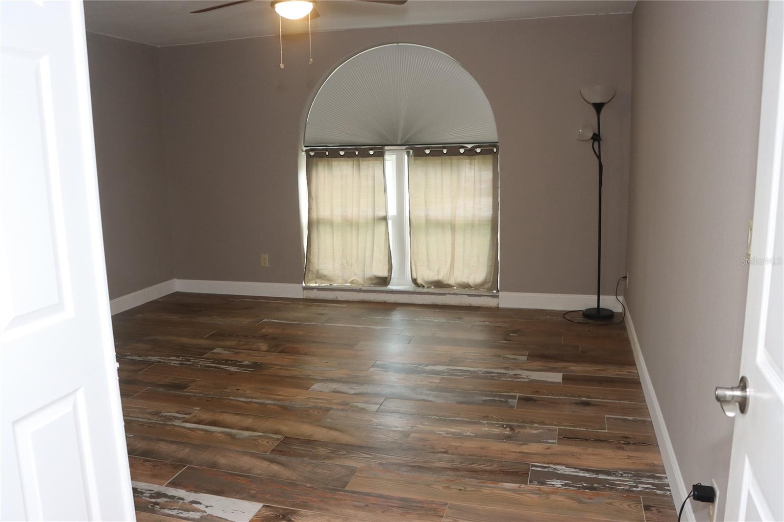 Image 65 of 91 For 1497 Overland Drive