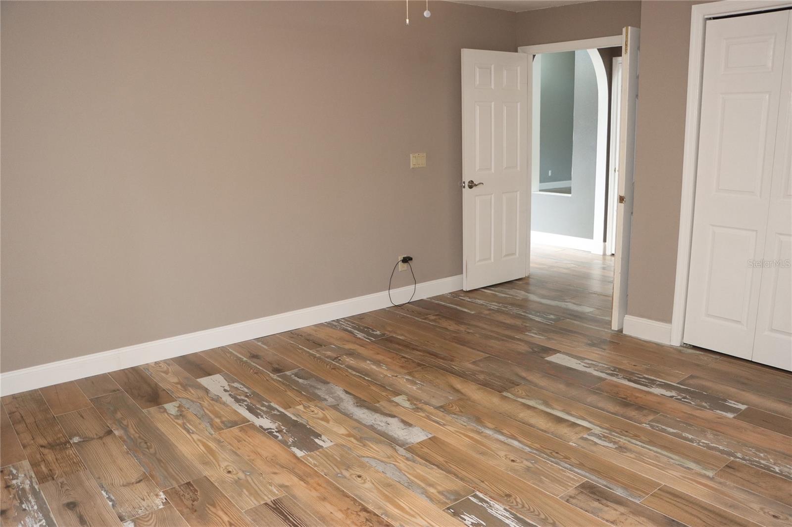 Image 67 of 91 For 1497 Overland Drive