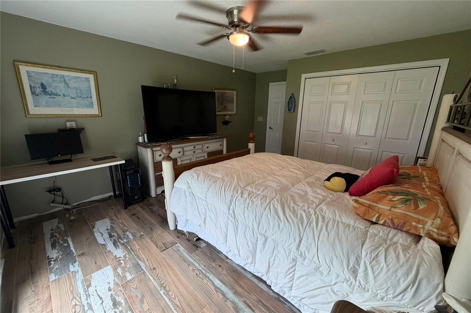 Image 69 of 91 For 1497 Overland Drive