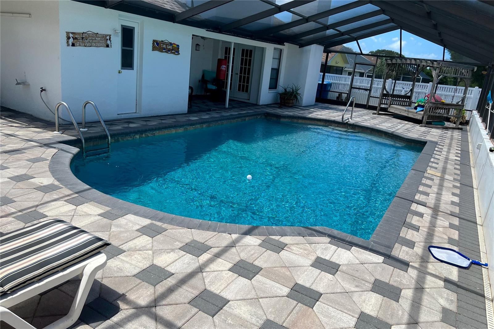 Image 77 of 91 For 1497 Overland Drive