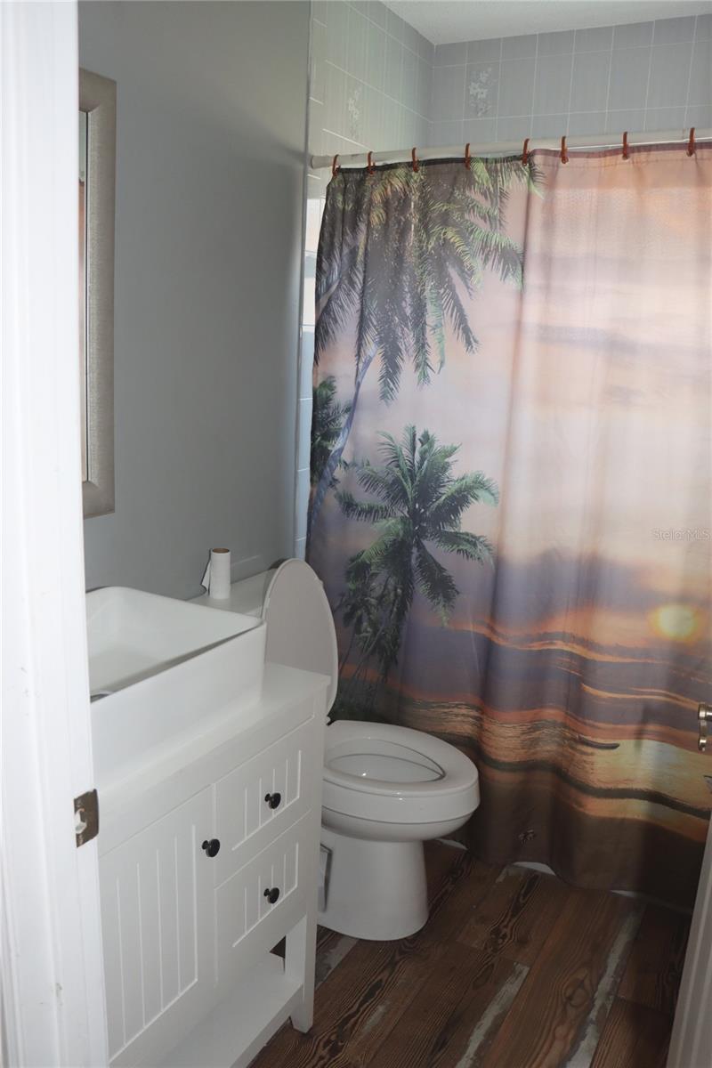 Image 84 of 91 For 1497 Overland Drive