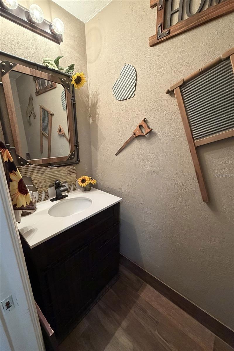 Image 85 of 91 For 1497 Overland Drive