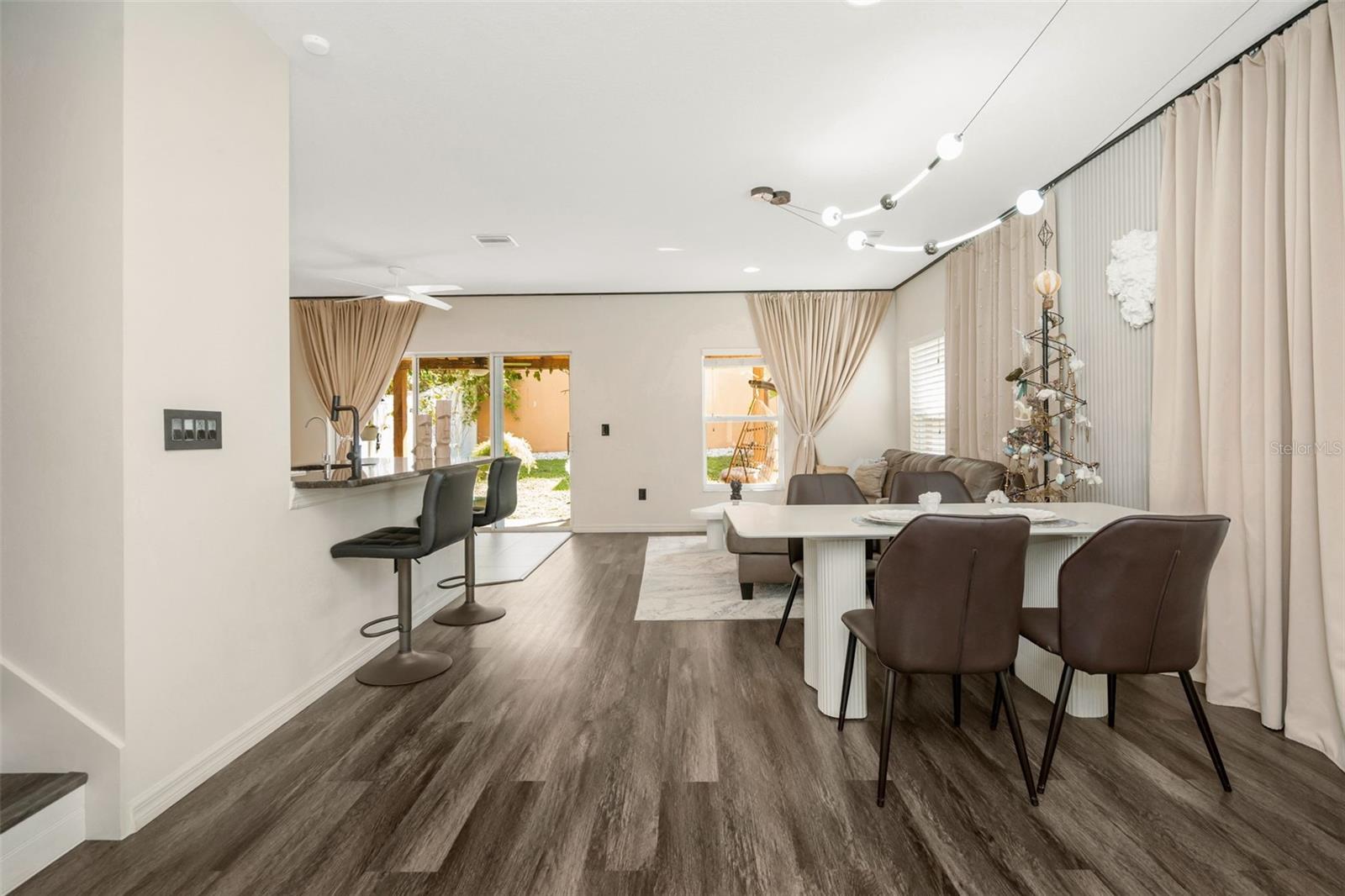 Image 11 of 37 For 1819 Sommarie Way