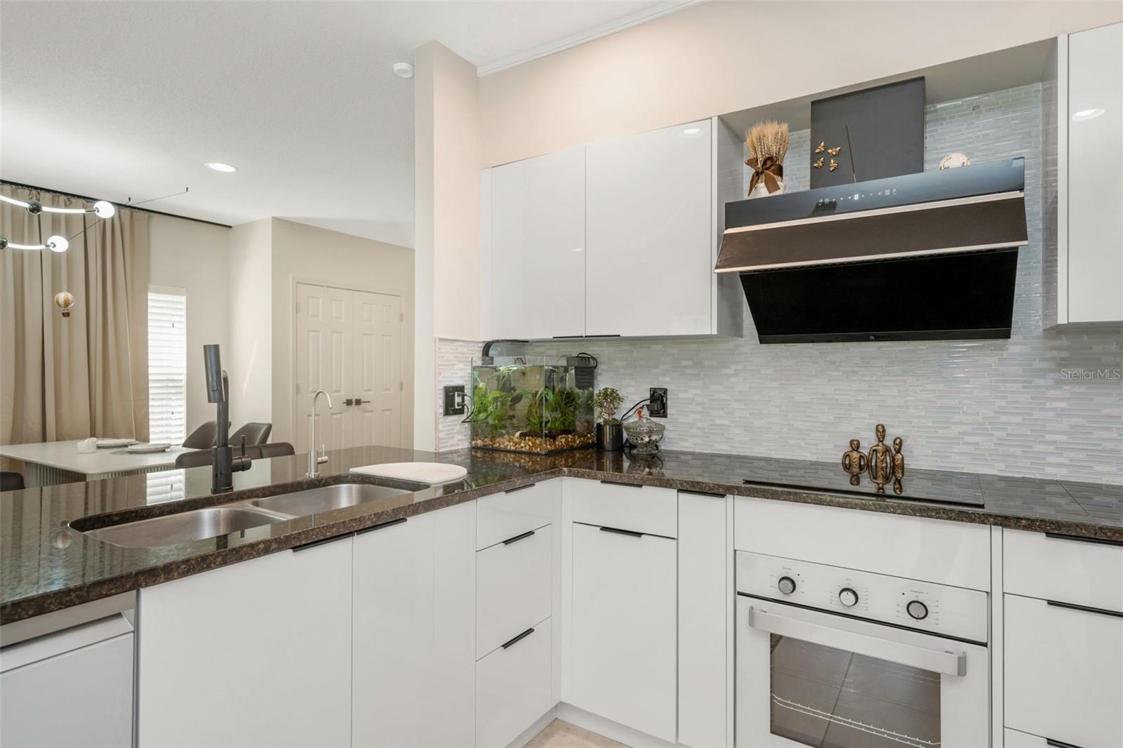 Image 19 of 37 For 1819 Sommarie Way