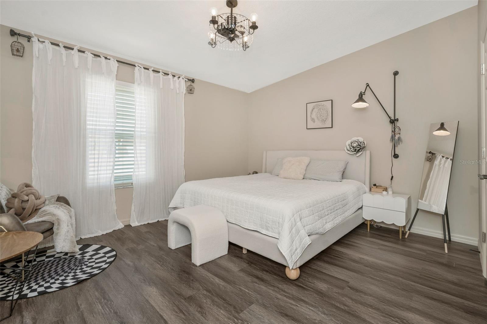 Image 23 of 37 For 1819 Sommarie Way