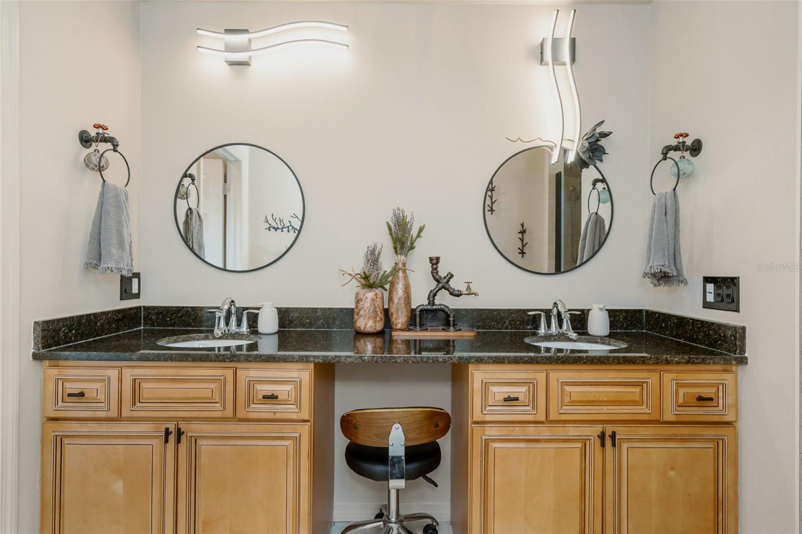 Image 24 of 37 For 1819 Sommarie Way