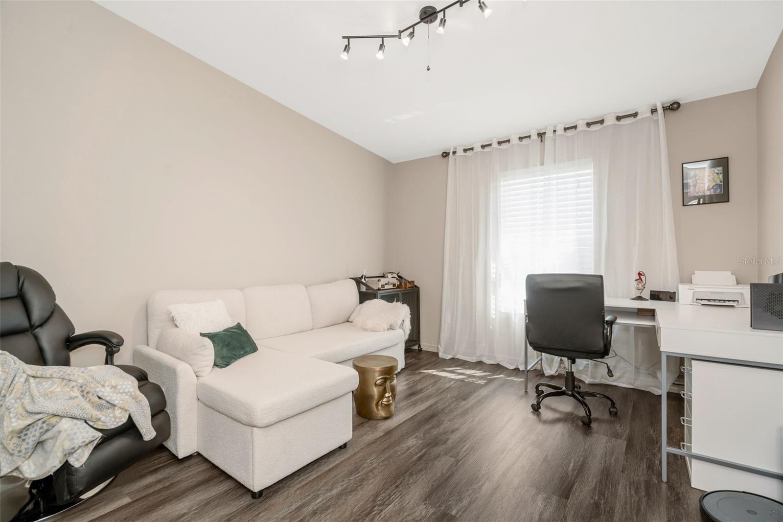 Image 33 of 37 For 1819 Sommarie Way