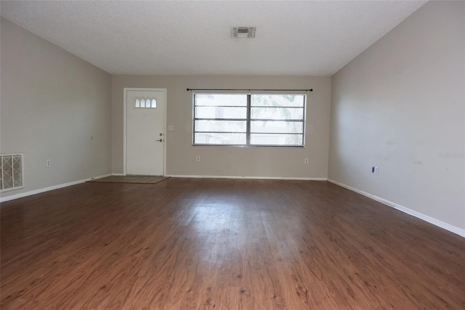 Image 9 of 42 For 7841 Osteen Road