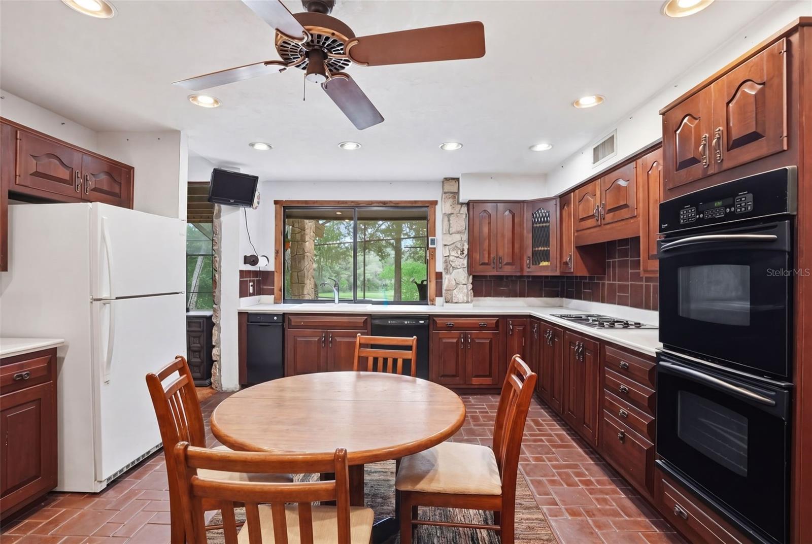 Image 31 of 100 For 16650 53rd Lane