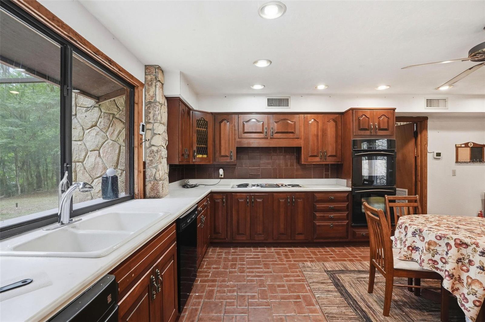 Image 33 of 100 For 16650 53rd Lane