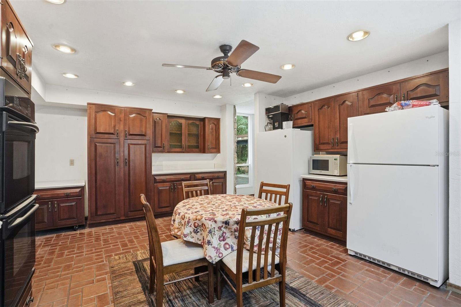 Image 35 of 100 For 16650 53rd Lane