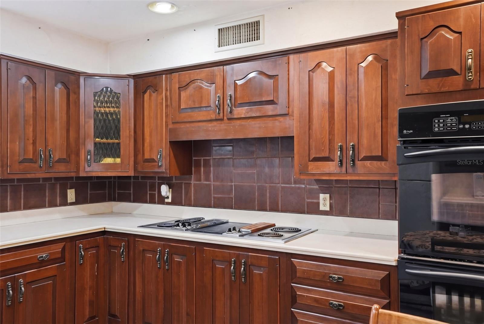 Image 37 of 100 For 16650 53rd Lane