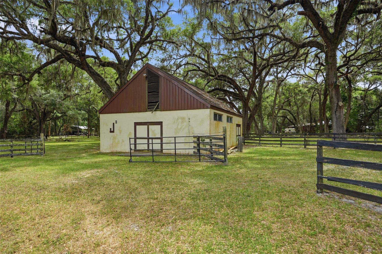 Image 90 of 100 For 16650 53rd Lane