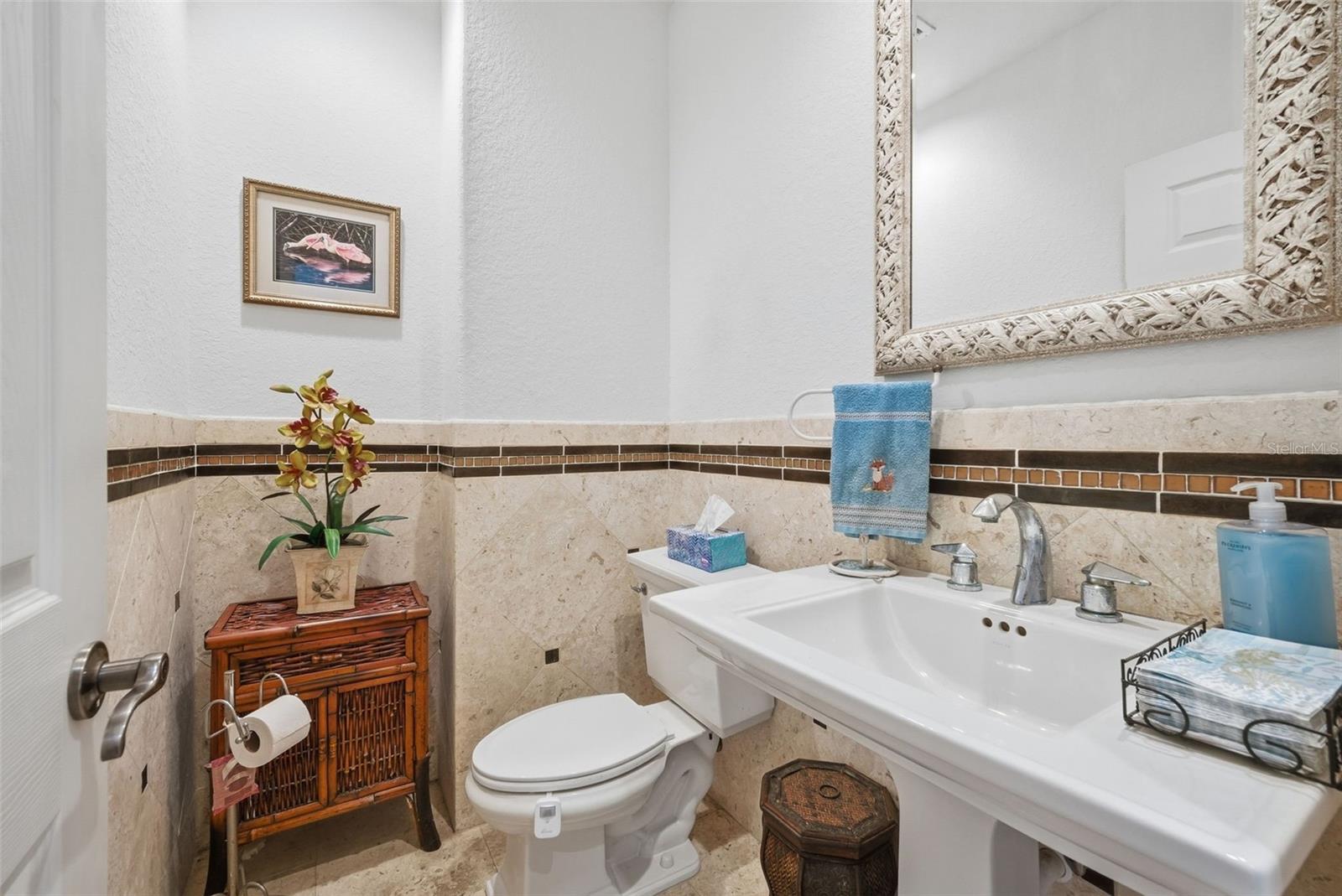 Listing photo id 32 for 2017 Harbour Watch Circle