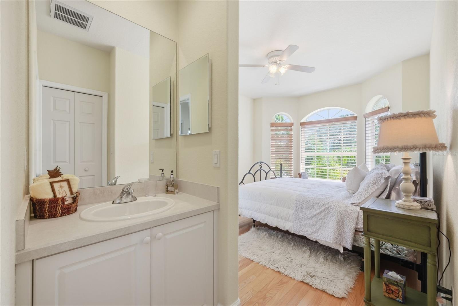 Listing photo id 45 for 2017 Harbour Watch Circle