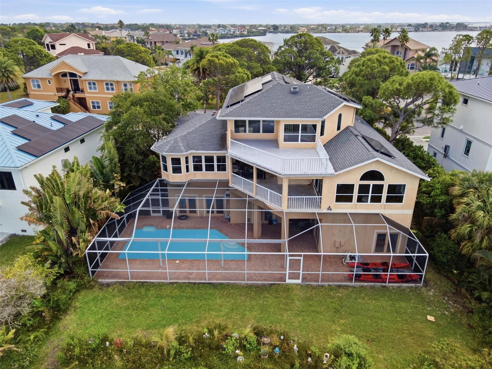 Listing photo id 65 for 2017 Harbour Watch Circle