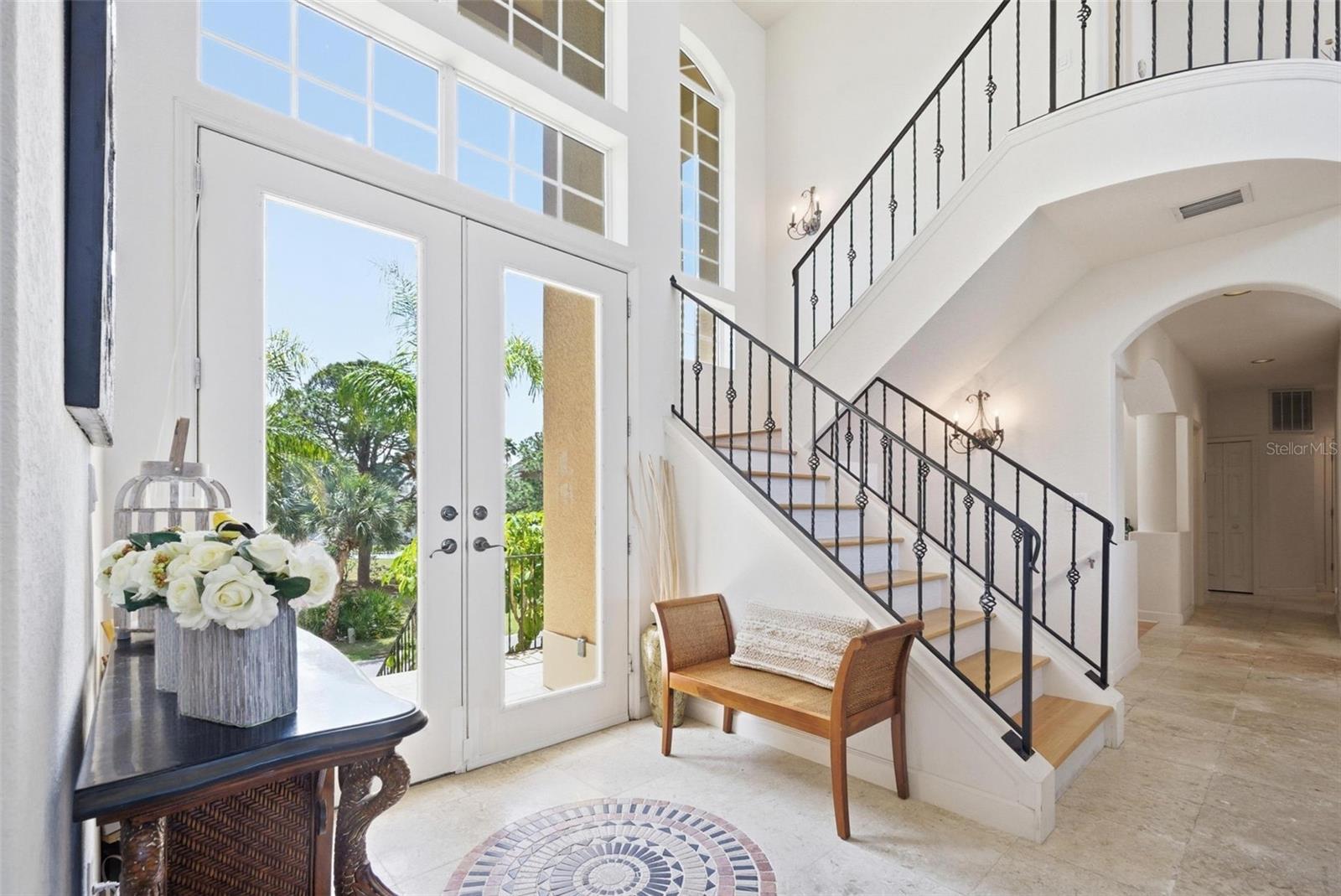 Listing photo id 5 for 2017 Harbour Watch Circle