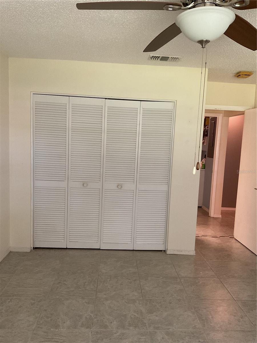 Image 11 of 27 For 1060 Dunrobin Drive A