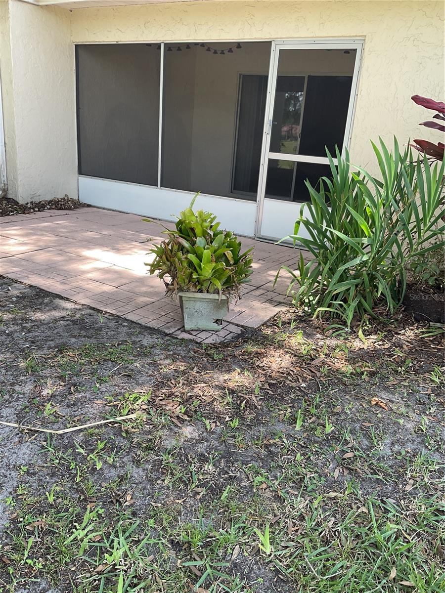 Image 20 of 27 For 1060 Dunrobin Drive A