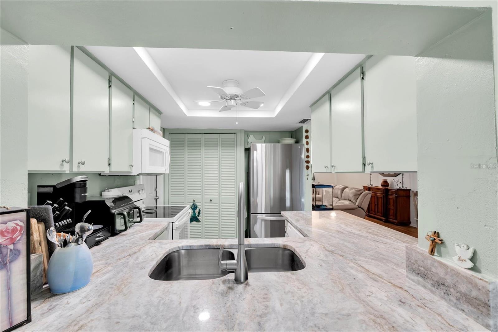 Image 13 of 37 For 3421 Overland Drive