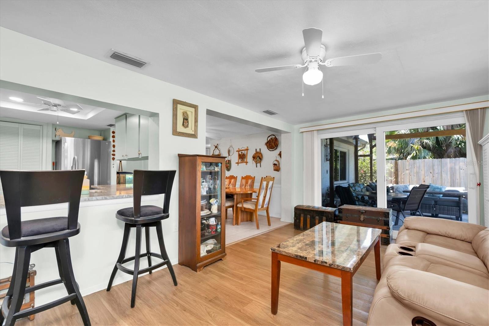 Image 17 of 37 For 3421 Overland Drive