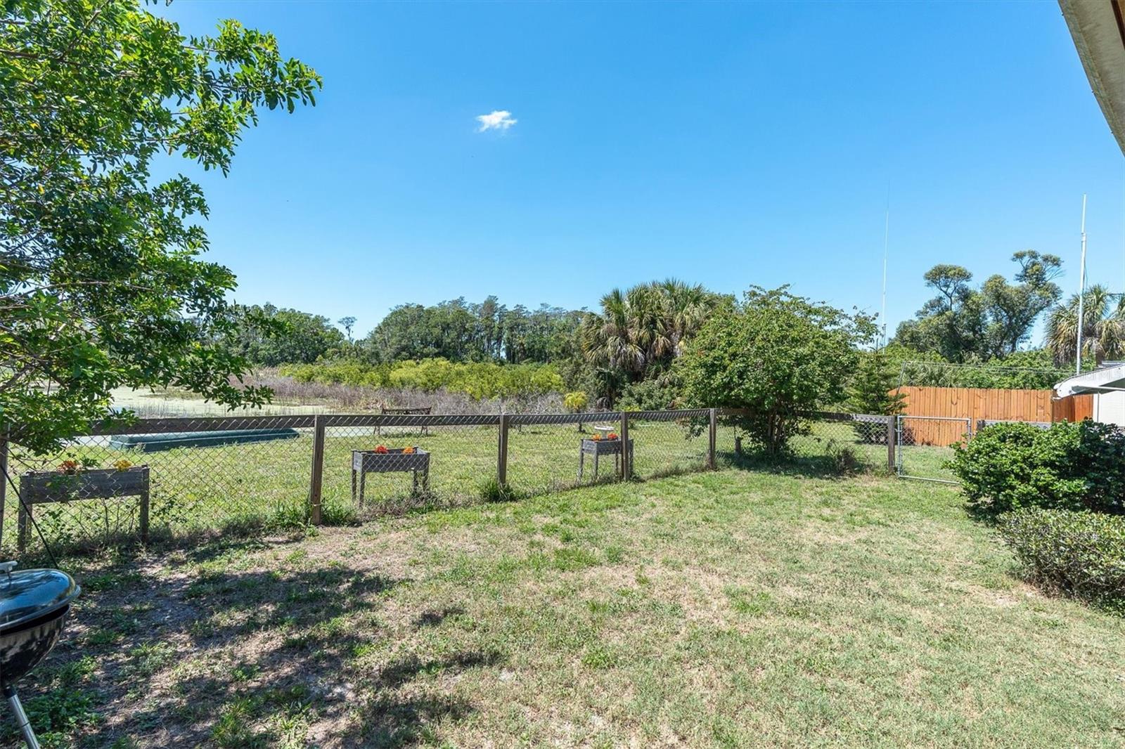 Image 30 of 37 For 3421 Overland Drive