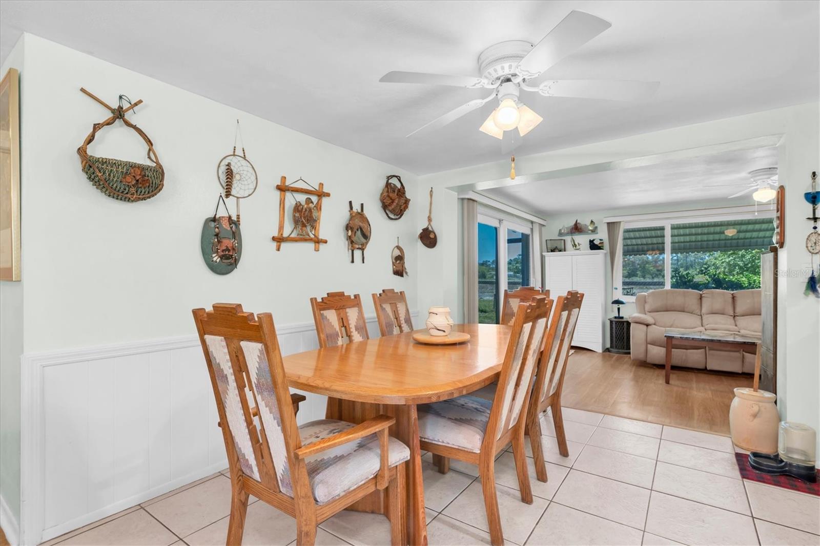 Image 7 of 37 For 3421 Overland Drive