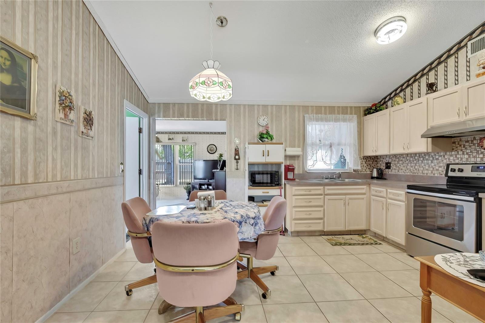 Image 10 of 35 For 3353 Murrow Street