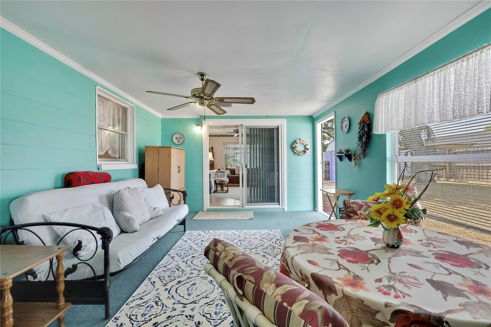 Image 17 of 35 For 3353 Murrow Street