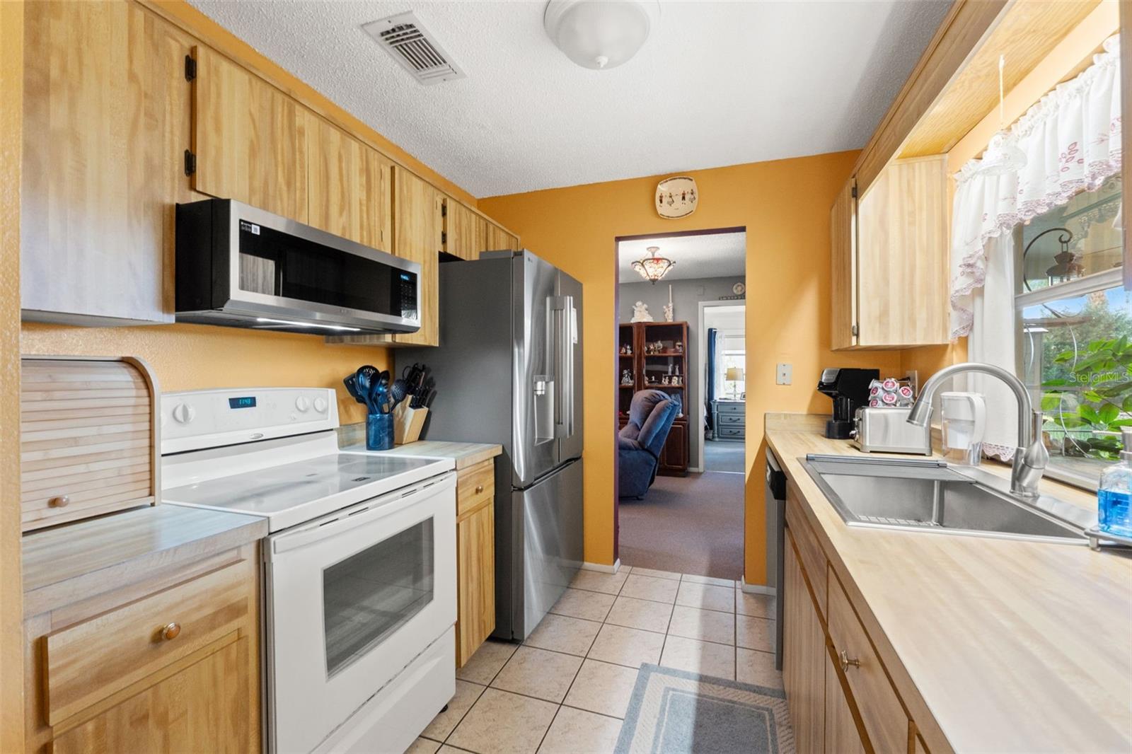 Image 14 of 37 For 8510 Winding Wood Drive