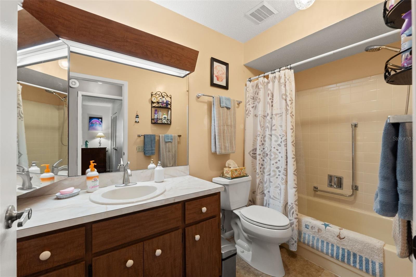 Image 16 of 37 For 8510 Winding Wood Drive