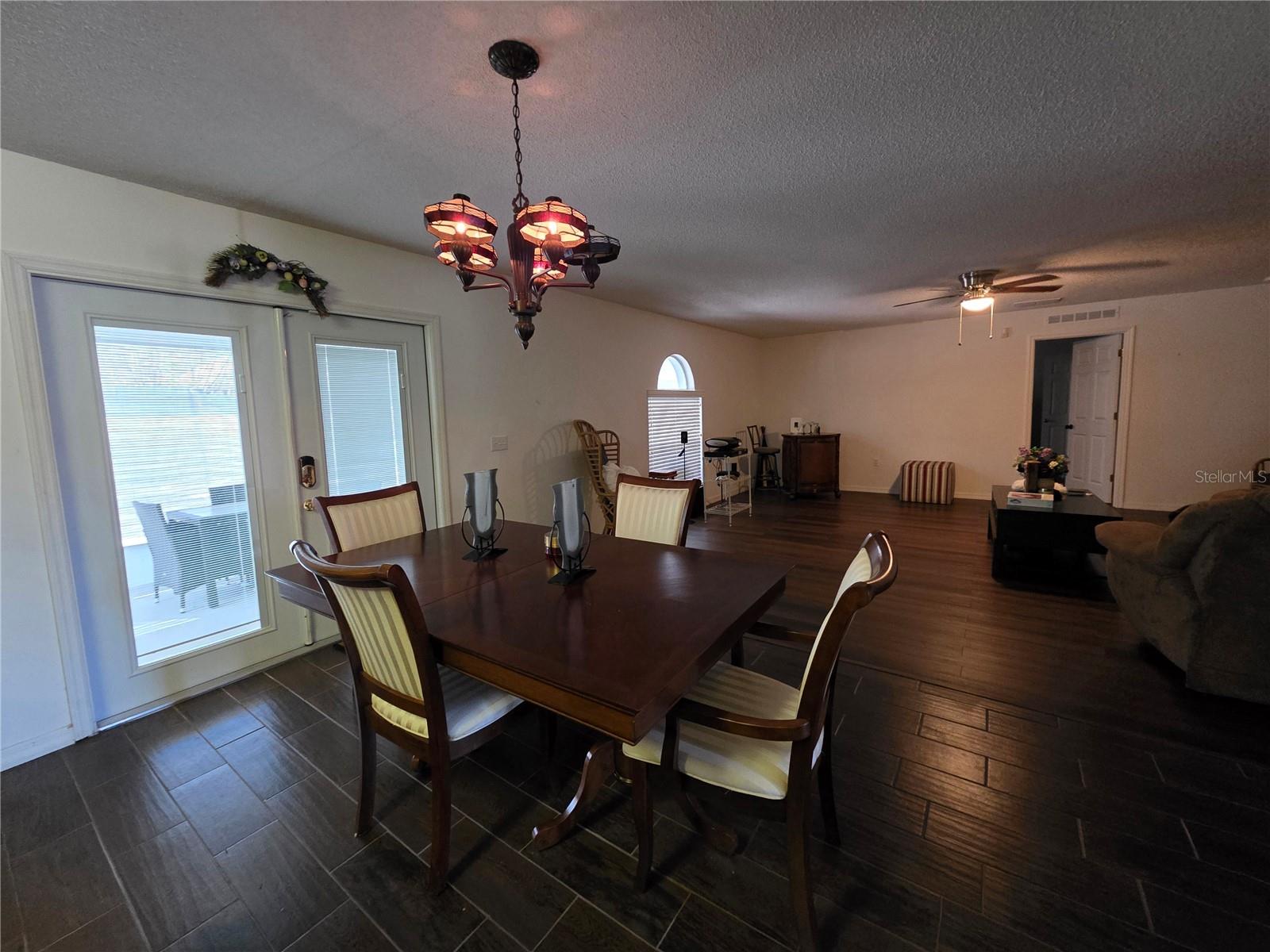 Image 6 of 8 For 9276 Elm Court