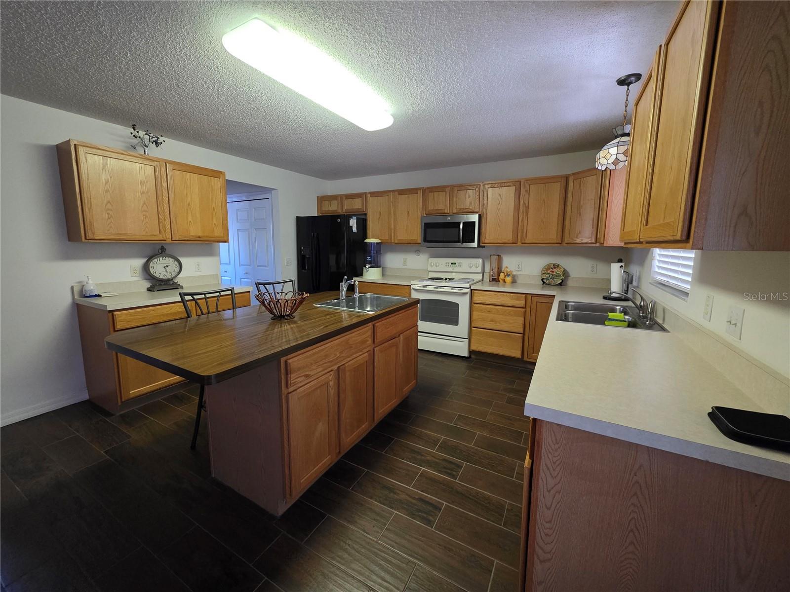 Image 7 of 8 For 9276 Elm Court