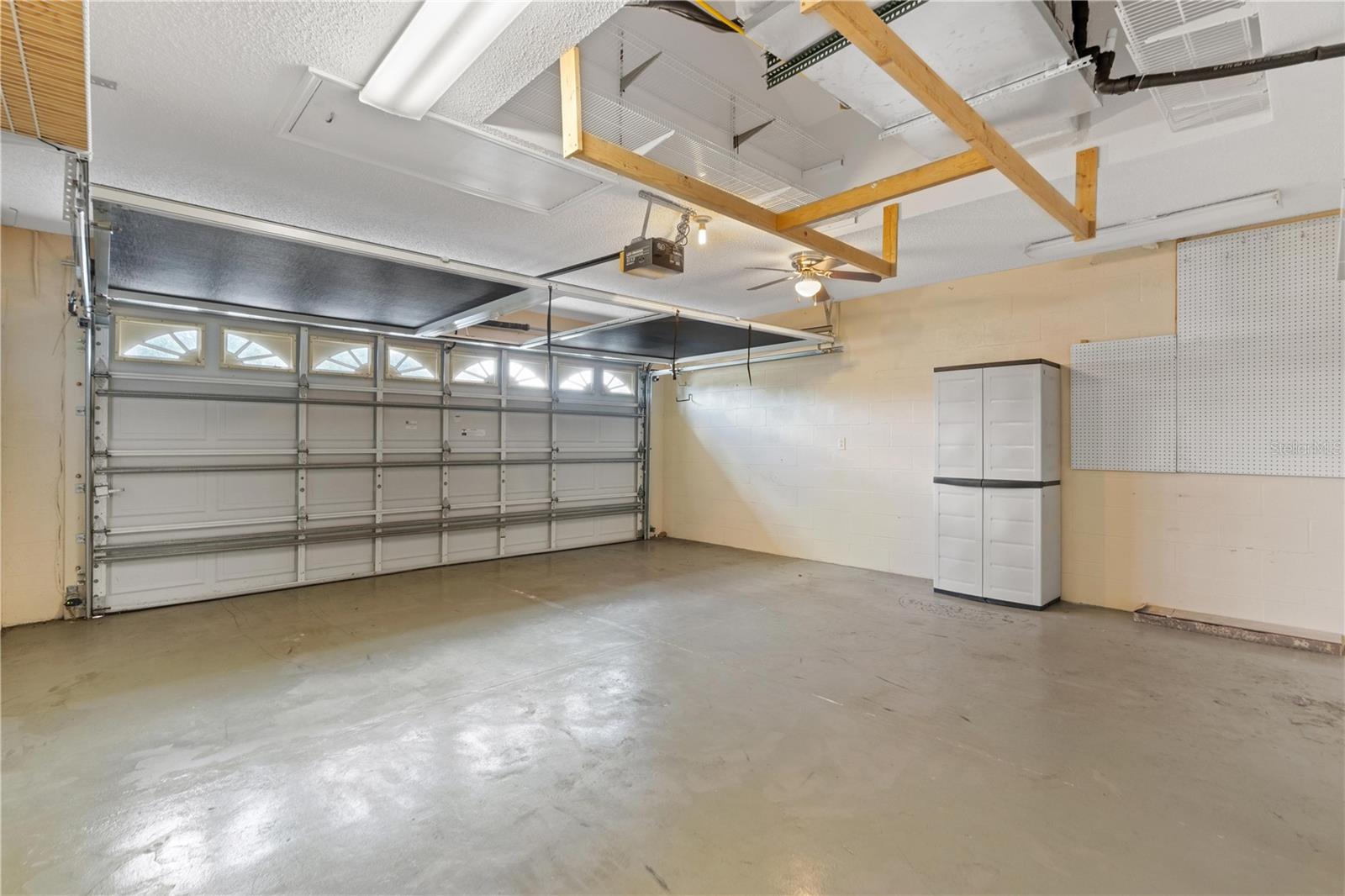 Image 21 of 31 For 9224 Halberg Drive