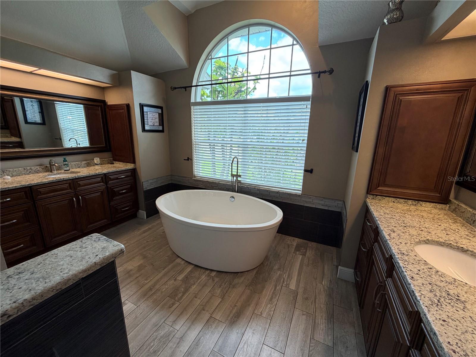 Image 16 of 40 For 1616 Kinsmere Drive