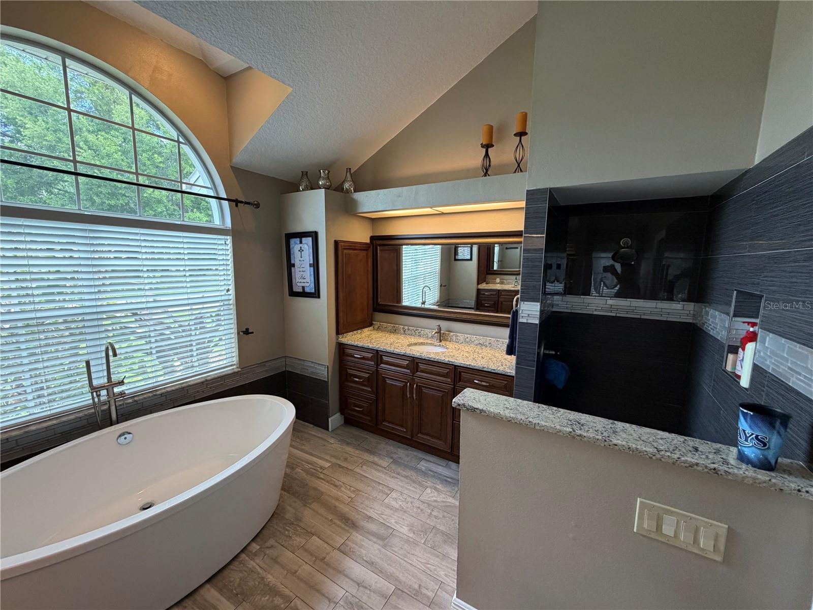 Image 20 of 40 For 1616 Kinsmere Drive