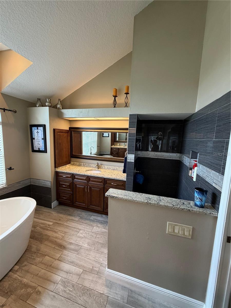 Image 22 of 40 For 1616 Kinsmere Drive