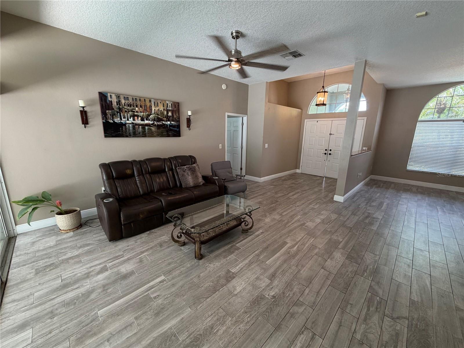 Image 7 of 40 For 1616 Kinsmere Drive