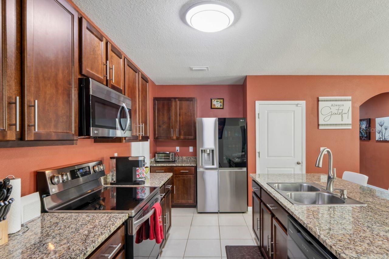 Image 2 of 60 For 3517 Winterberry Lane