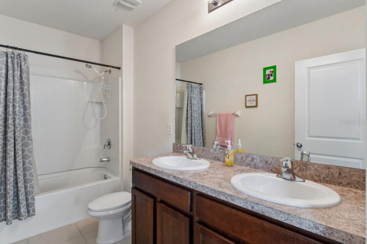 Image 27 of 60 For 3517 Winterberry Lane