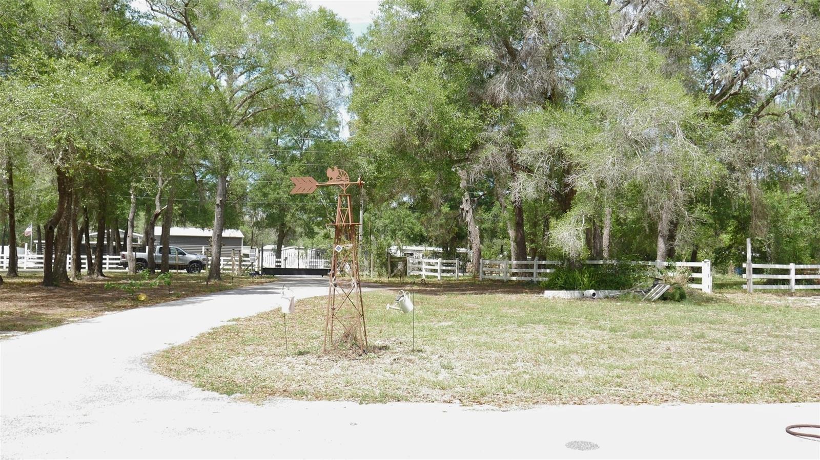 Image 4 of 13 For 17622 Caufield Road