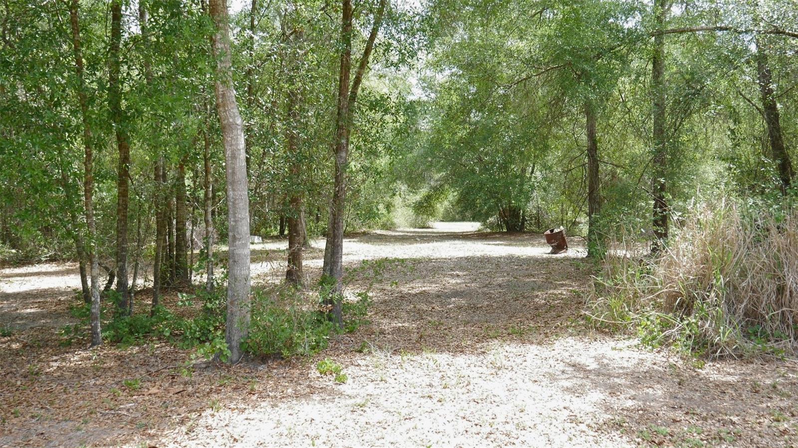 Image 5 of 13 For 17622 Caufield Road