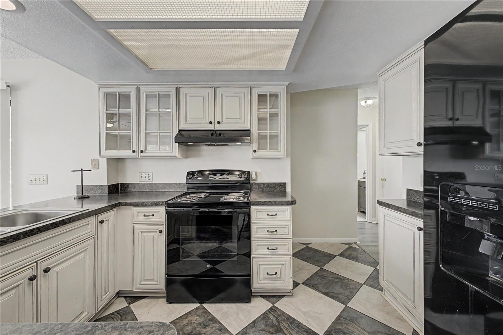 Image 19 of 58 For 1358 Ivydale Road