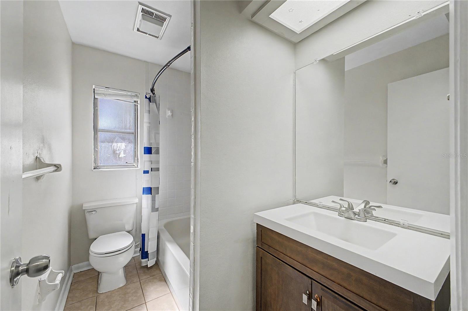 Image 37 of 58 For 1358 Ivydale Road