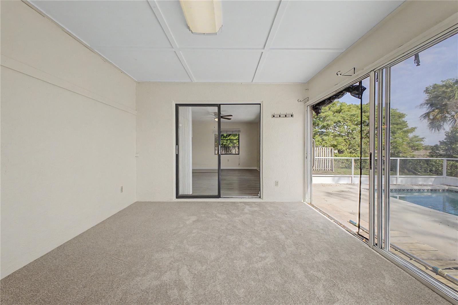 Image 39 of 58 For 1358 Ivydale Road